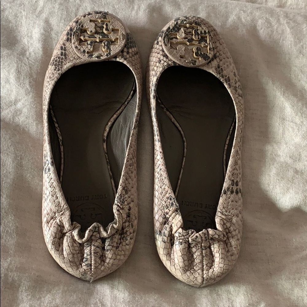 Tory Burch size 7 snakeskin flats